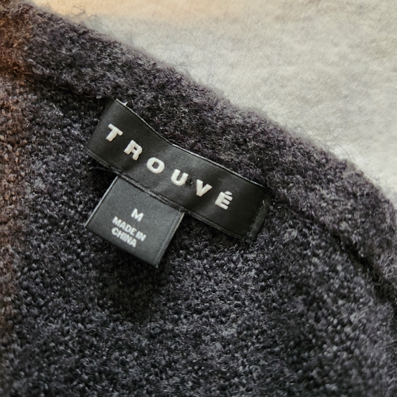 Soft stretchy sweater - Picture 6 of 6